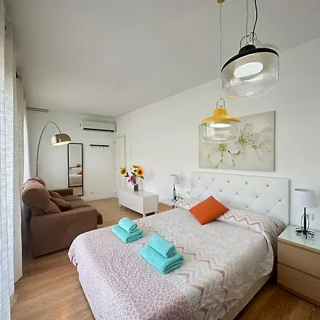 Aparthotel In Borrell *
